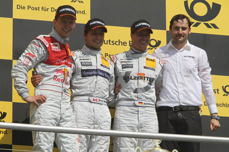 De tre vindere på podiet, Mattias Ekström (tv), Bruno Spengler samt Ralf Schumacher (th).